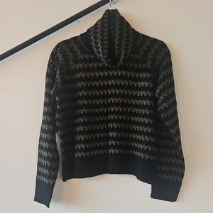 John+Jenn Women's Black and Olive Sweater